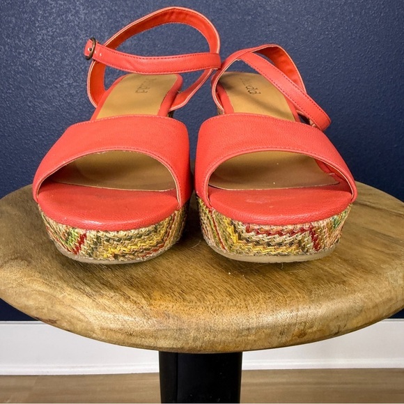 Mudd "Bailey" Coral Wedge Sandals, Size 9.5 - Picture 5 of 7
